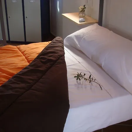 Turistico De Cornalvo Hostel *