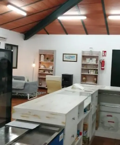 Turistico De Cornalvo Hostel