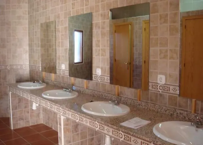 Turistico De Cornalvo Hostel *