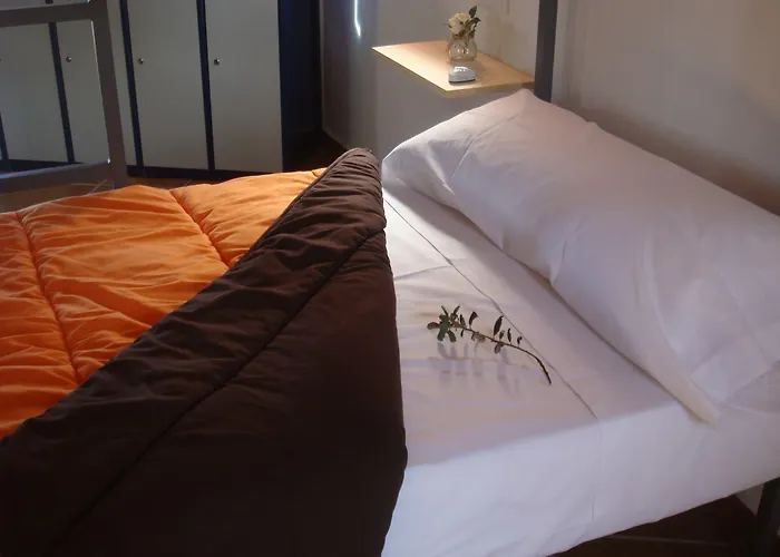 Turistico De Cornalvo Hostel *